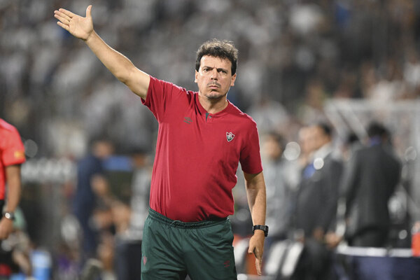 Versus / ¡Bombazo! Fluminense destituye a Diniz tras perder el clásico y hundirse en el Brasileirão