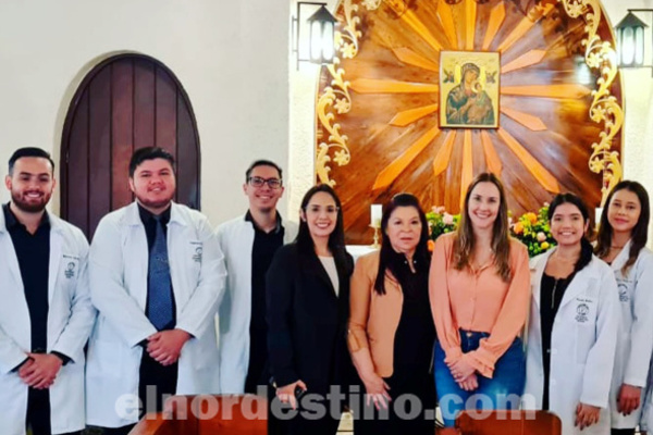 Alumnos y Cuerpo Docente de Nueva Universidad Sudamericana rinden homenaje a la Santa Madre del Perpetuo Socorro - El Nordestino