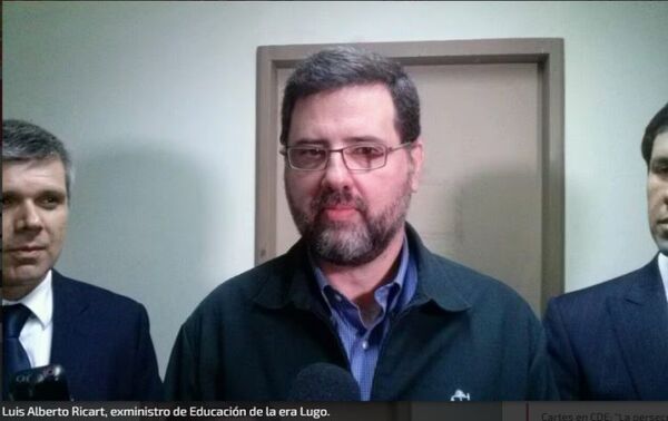 Tercer exministro liberal recluido por corrupción