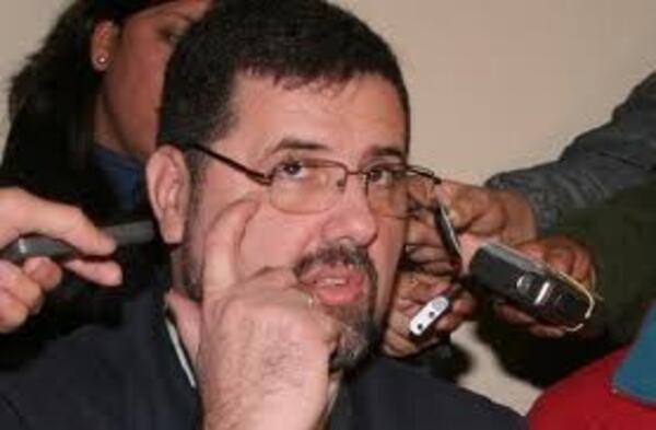 Exministro de Educación se presentó ante la justicia para cumplir su condena de tres años - Judiciales.net