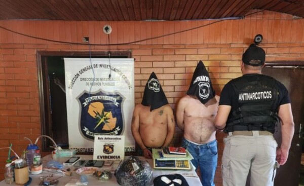 Acusan a hermanos cambistas por tenencia de estupefacientes