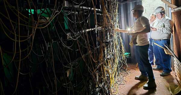 La Nación / Minga Guazú: un grupo delictivo robó 150 máquinas de criptomonedas