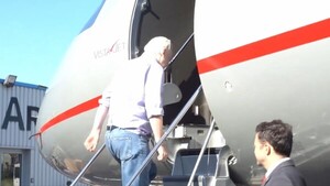 Video: "Julian Assange está en libertad" y salió de Reino Unido, según Wikileaks