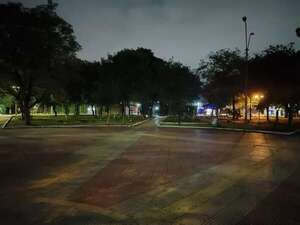 Barrio Mariscal Estigarribia: vecinos reclaman mayor iluminación en la plaza Pedro Juan Caballero  - Nacionales - ABC Color