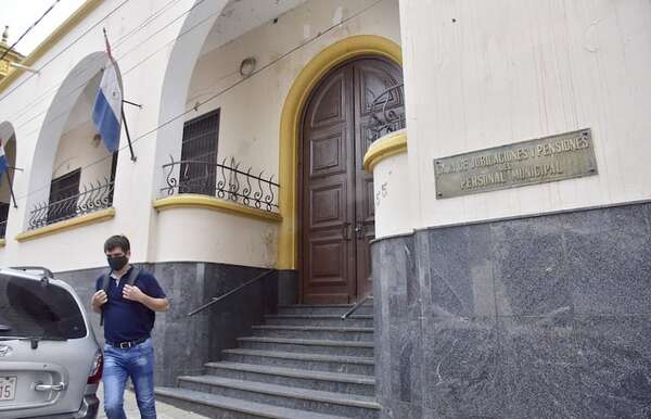 Auditoría detecta millonario desfalco en Caja Municipal de Jubilaciones - Política - ABC Color