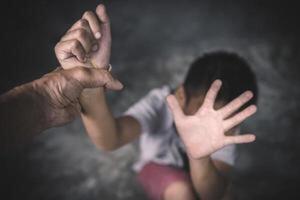 Denuncian supuesto maltrato infantil en Pedro Juan Caballero - Oasis FM 94.3