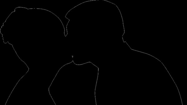 Tribunal de España declara que un beso no consentido es una "agresión sexual"