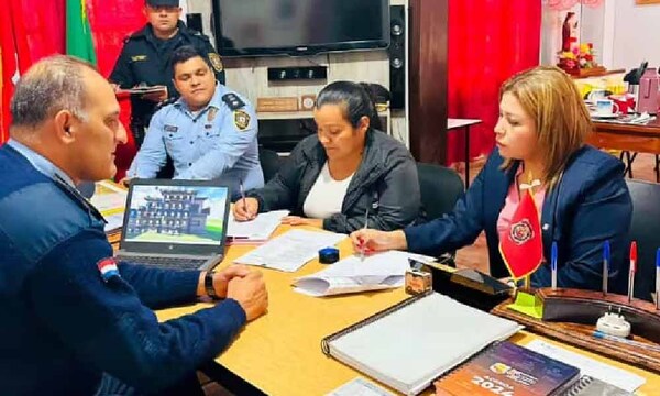 Fiscalía indaga maltrato físico en colegio de policías – Prensa 5