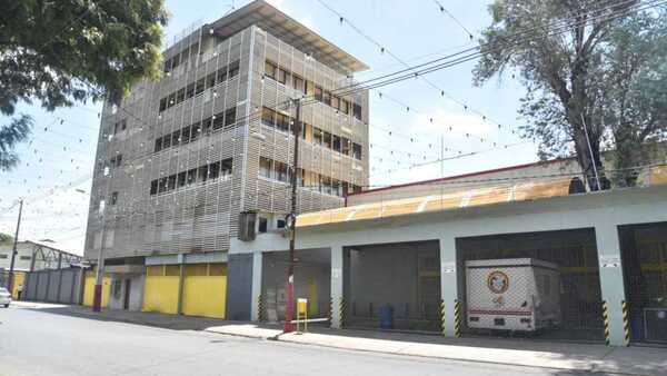 Millonaria multa a Ochsi por la descarga ilegal de efluentes al arroyo San Lorenzo