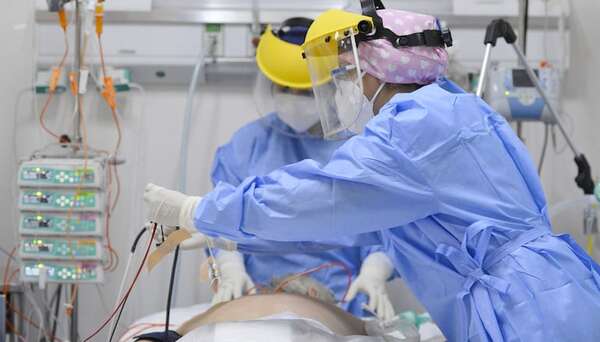 La frustrante declaración de un médico por la diferencia salarial con los nepobabies - Nacionales - ABC Color