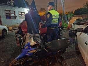 Vecinos reducen a exconvicto tras robar moto a su expareja - ABC en el Este - ABC Color