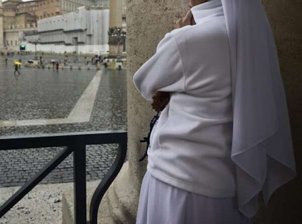 Diez monjas excomulgadas en España deben abandonar el convento - Mundo - ABC Color