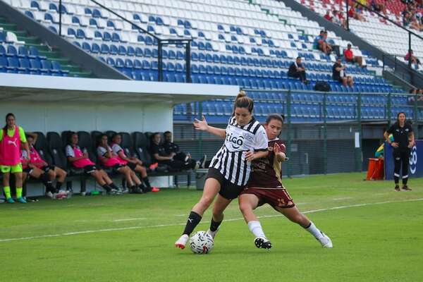 Olimpia y Nacional siguen al frente en Femenino - Fútbol - ABC Color