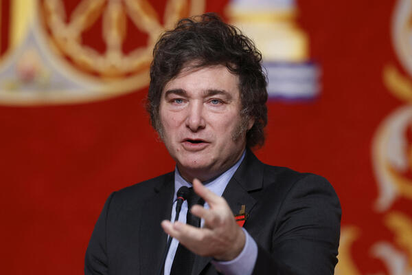 Javier Milei: "Probablemente me den el Nobel de Econom铆a" - Revista PLUS