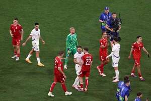 Dinamarca sobrevive a un galimatías - Fútbol Internacional - ABC Color
