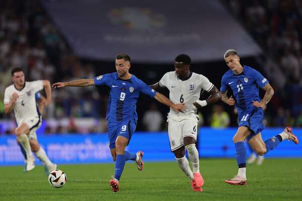 Inglaterra, primera por inercia - Fútbol Internacional - ABC Color