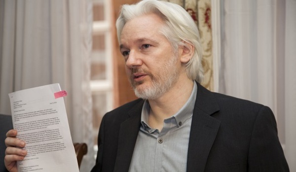 Assange se declara culpable en acuerdo con EE.UU.