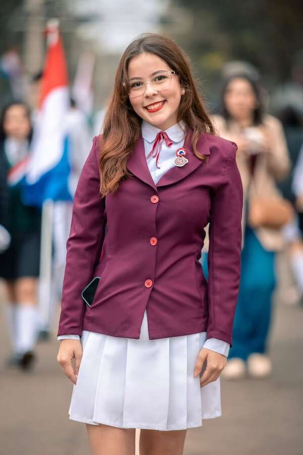 Adolescente organiza rifa estudiantil para cumplir su sueño de formarse en el extranjero - ABC en el Este - ABC Color