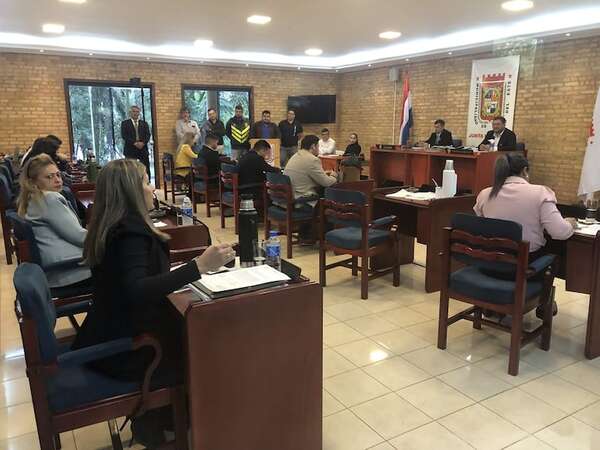 Atenderán reclamos de conductores de plataformas contra ordenanza en CDE - ABC en el Este - ABC Color