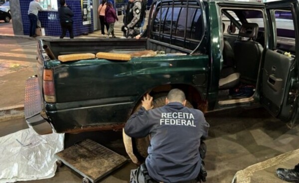 Paraguayo llevaba 126 kilos de marihuana en su camioneta