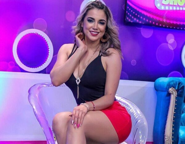 Vivi Figueredo en problemas con sus vecinos por el olor de su gallinero y el canto madrugador de un gallo