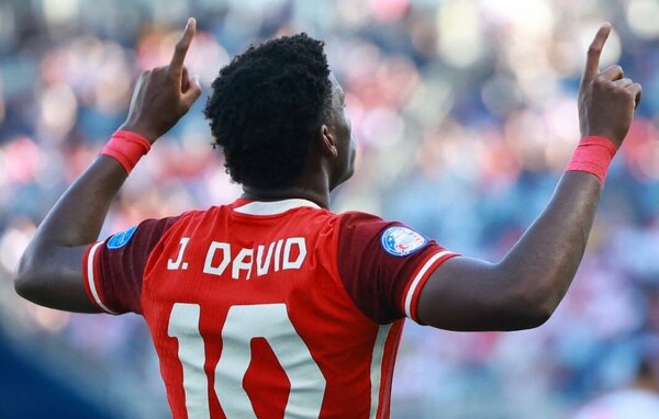 Versus / Canadá gana por primera vez en la Copa América y en un partido clave ante Perú