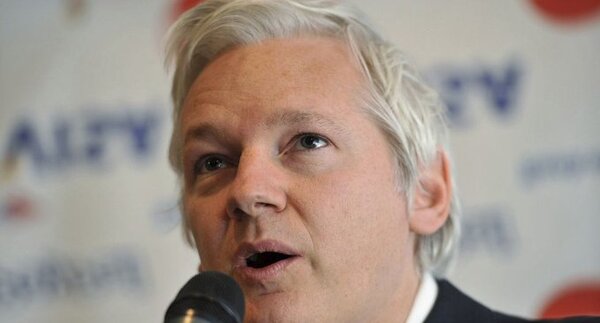 Juez sentencia a Julian Assange a "tiempo de prisión cumplido" y queda oficialmente libre