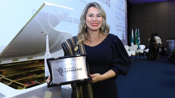 Ministra asegura que no transgredió ley en las designaciones