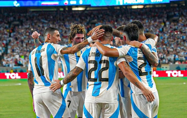 Sobre el final, Argentina venció a Chile y clasificó a cuartos de la Copa América - Unicanal
