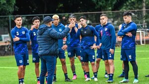 Seis incorporaciones y ocho bajas en el Gallo