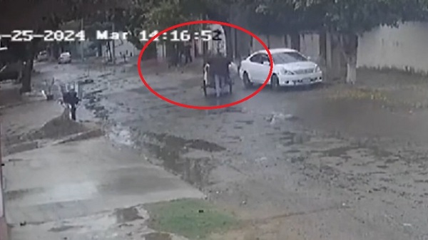 A plena luz del día delincuentes vaciaron una casa en Asunción - Noticias Paraguay