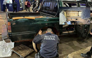 Atrapan a paraguayo que pretendía ingresar al Brasil con más de 100 kilos de marihuana - La Clave