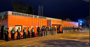 Desalojan a manifestantes de Arroyito - ADN Digital