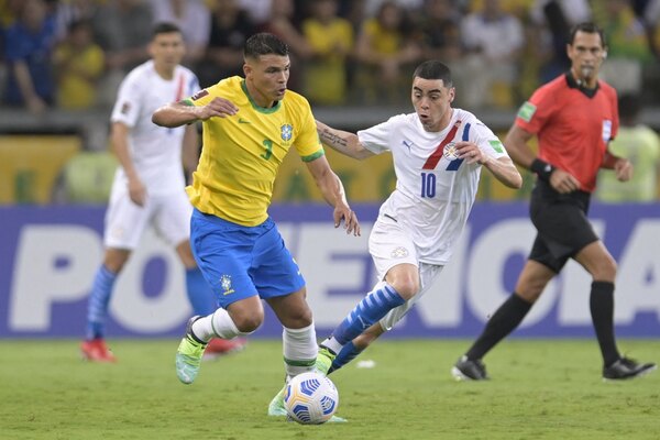 Brasil llega al duelo con Paraguay con su peor registro en 23 años
