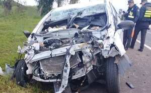 Mujer resulta herida tras choque de vehículos en San José de los Arroyos - Noticiero Paraguay