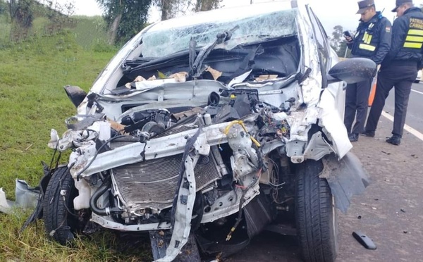 Mujer resulta herida tras choque de vehículos en San José de los Arroyos - Noticiero Paraguay