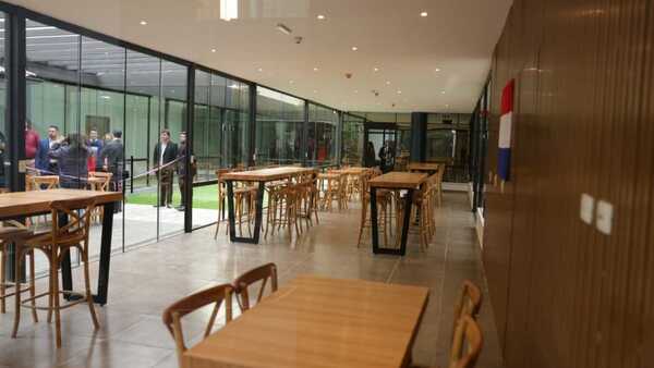 El Senado inauguró moderno comedor y estacionamiento
