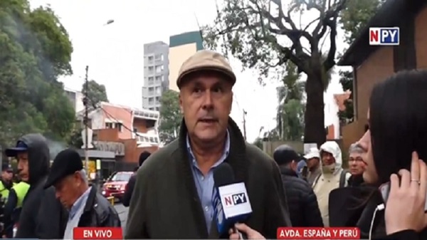 Exobreros de Itaipú se manifestaron en Asunción - Noticias Paraguay