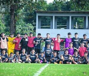 Sub 13: los gumarelos quedaron solos en la cima - Fútbol - ABC Color
