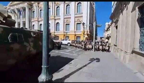 Posible golpe de estado en curso en Bolivia: comandante del Ejército destituido encabeza movilizaciones - Megacadena - Diario Digital