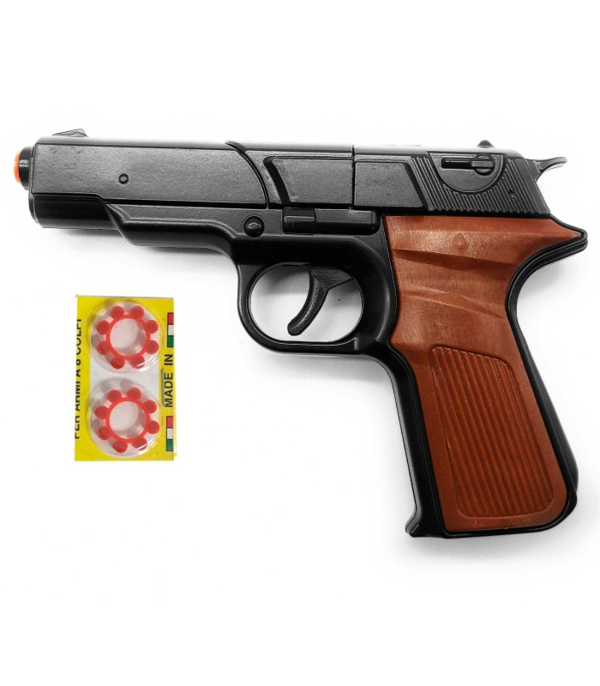 Peón de estancia negoció compra de pistola con supuesto policía y recibió una de juquete