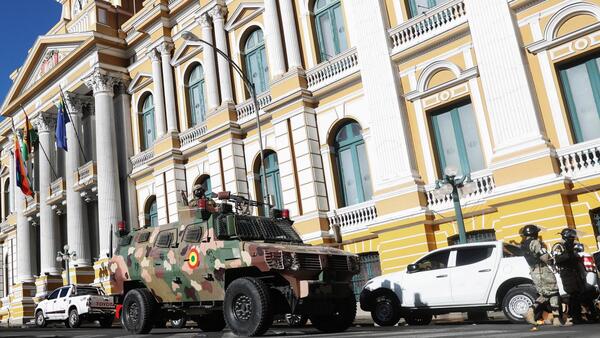 Bolivia pide ante la OEA tratar despliegue de militares con "responsabilidad y seriedad"