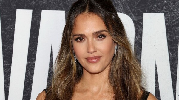 Jessica Alba y Kate del Castillo entre los miembros de la Academia