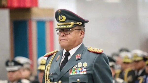 Policía detiene al general sublevado, Juan José Zuñiga, tras intento de golpe en Bolivia