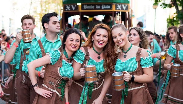 Agencias paraguayas se preparan para el Oktoberfest de Blumenau (el segundo más grande del mundo y convoca a casi 700.000 personas)