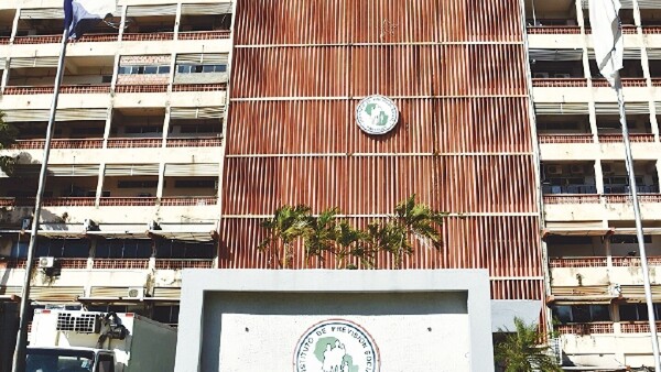 IPS prepara un plan piloto para reducir carga horaria de médicos