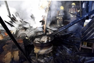 Abuelita fallece en incendio de su vivienda en Luque - Noticiero Paraguay