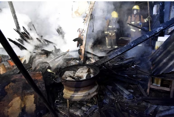 Abuelita fallece en incendio de su vivienda en Luque - Noticiero Paraguay