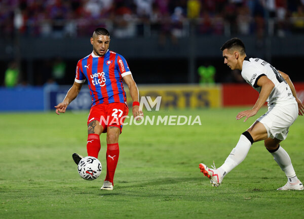 Versus / Cerro lo llevó a Málaga, jugó el primer amistoso, pero no continuará