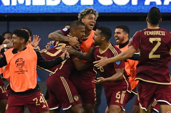 La Vinotinto selló su clasificación a cuartos tras derrotar a México - trece